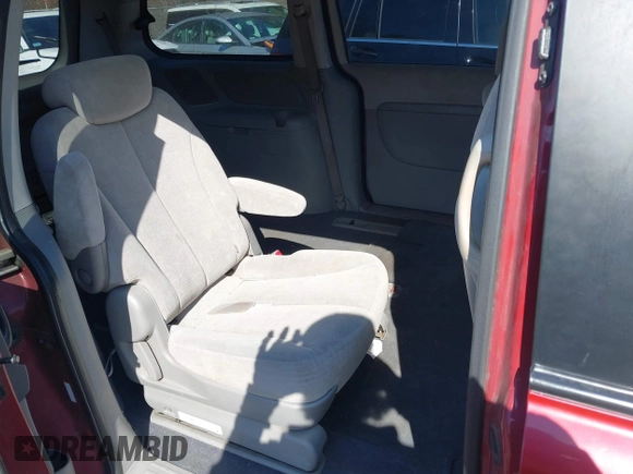 2008 Kia Sedona LX with VIN KNDMB233186262678, listed as a IAAI auction lot 41854128 with 143,829 mi miles. Bid and sale history available at carsss.com. Image 8.