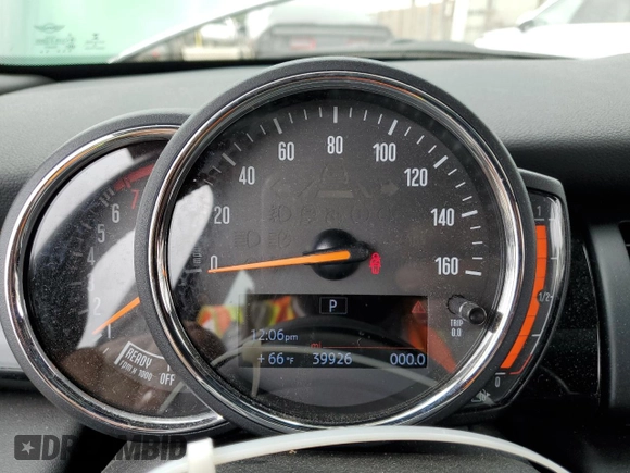 2020 MINI Hardtop Cooper S with VIN WMWXR5C02L2M30941, listed as a Copart auction lot 50783005 with 39,926 mi miles and Salvage Title. Bid and sale history available at DreamBid. Image 9.