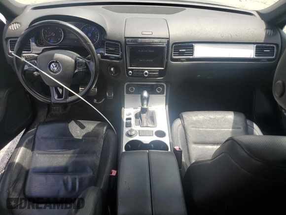 2017 Volkswagen Touareg Wolfsburg Edition with VIN WVGRF7BP6HD004806, listed as a Copart auction lot 61754565 with 160,012 mi miles and Clean title. Bid and sale history available at DreamBid. Image 8.
