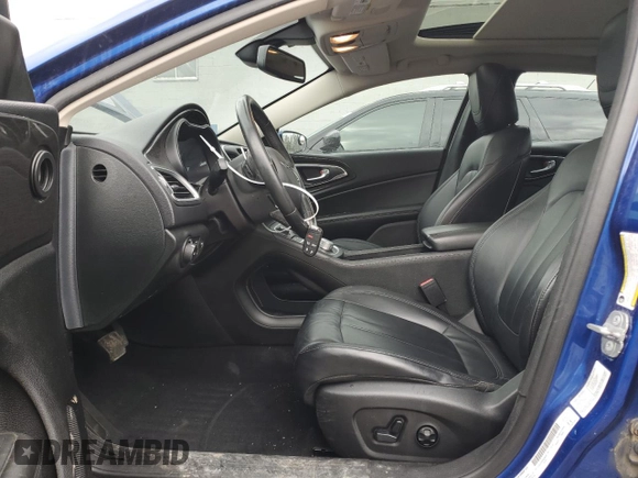 2015 Chrysler 200 C with VIN 1C3CCCCG3FN520434, listed as a Copart auction lot 50117965 with 160,705 mi miles and Clean Title. Bid and sale history available at DreamBid. Image 7.