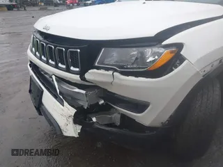 2019 Jeep Compass Latitude with VIN 3C4NJDBB6KT847829, listed as a IAAI auction lot 41476956 with 58,423 mi miles. Bid and sale history available at carsss.com. Image 6.