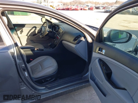 2013 Kia Optima EX with VIN 5XXGN4A74DG223147, listed as a IAAI auction lot 41371719 with 135,331 mi miles and . Bid and sale history available at carsss.com. Image 5.
