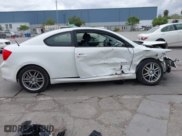 2007 Scion tC Spec z VIN JTKDE177370191749, wystawiony jako IAAI lot #42131564 z przebiegiem 174 556 mil mil oraz . Historia ofert i sprzedaży dostępna na DreamBid. Obrazek 14.