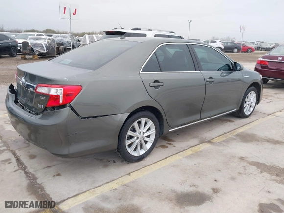 2014 Toyota Camry Hybrid LE with VIN 4T1BD1FK8EU102685, listed as a IAAI auction lot 41469306 with 91,606 mi miles. Bid and sale history available at carsss.com. Image 4.