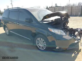 2016 Toyota Sienna XLE with VIN 5TDYK3DCXGS762035, listed as a IAAI auction lot 41664706 with 109,415 mi miles. Bid and sale history available at carsss.com. Image 1.