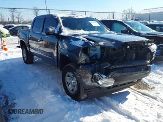 2021 Toyota Tacoma 4WD SR with VIN 3TMCZ5AN4MM410443, listed as a IAAI auction lot 41213644 with 42,643 mi miles. Bid and sale history available at carsss.com. Image 1.