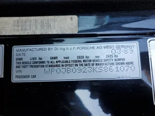 1989 Porsche 928 z VIN WP0JB0923KS861070, wystawiony jako Copart lot #76032254 z przebiegiem Nie podano mil oraz Szkody całkowita. Historia ofert i sprzedaży dostępna na DreamBid. Obrazek 14.