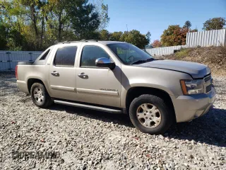 2008 Chevrolet Avalanche LTZ with VIN 3GNFK12398G251731, listed as a Copart auction lot 75665554 with 175,899 mi miles and Clean Title. Bid and sale history available at DreamBid. Image 4.