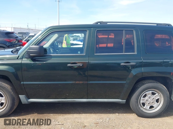 2010 Jeep Patriot Sport with VIN 1J4NT2GB8AD573538, listed as a IAAI auction lot 42113824 with 166,584 mi miles. Bid and sale history available at carsss.com. Image 15.