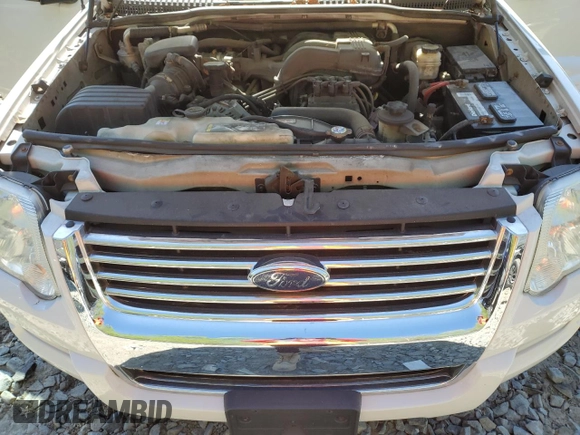 2010 Ford Explorer XLT with VIN 1FMEU6DE0AUA22296, listed as a Copart auction lot 52039044 with 147,132 mi miles and Clean Title. Bid and sale history available at carsss.com. Image 12.