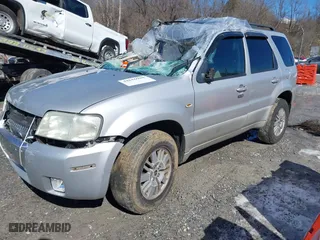 2007 Mercury Mariner Luxury with VIN 4M2YU91157KJ13700, listed as a IAAI auction lot 41616980 with 242,497 mi miles. Bid and sale history available at carsss.com. Image 2.