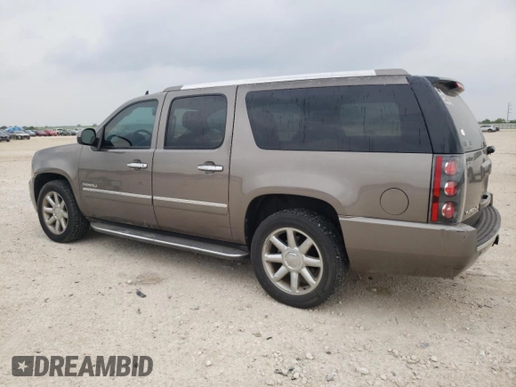 2013 GMC Yukon XL Denali with VIN 1GKS2MEF3DR271857, listed as a Copart auction lot 55522895 with 260,479 mi miles and Clean Title. Bid and sale history available at DreamBid. Image 2.