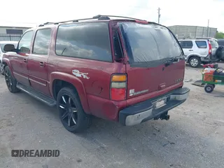 2005 Chevrolet Suburban LT with VIN 3GNEC16ZX5G234794, listed as a IAAI auction lot 42098779 with 266,052 mi miles. Bid and sale history available at carsss.com. Image 3.