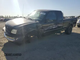 1998 Ford F-250 with VIN 2FTPX28L9WCA31558, listed as a Copart auction lot 55399805 with 282,163 mi miles and Salvage title. Bid and sale history available at DreamBid. Image 1.