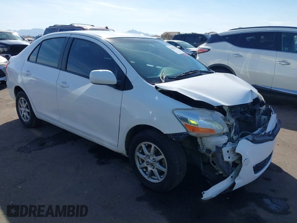 2009 Toyota Yaris z VIN JTDBT903X94060680, wystawiony jako IAAI lot #41590498 z przebiegiem 139 196 mil mil oraz . Historia ofert i sprzedaży dostępna na DreamBid. Obrazek 1.