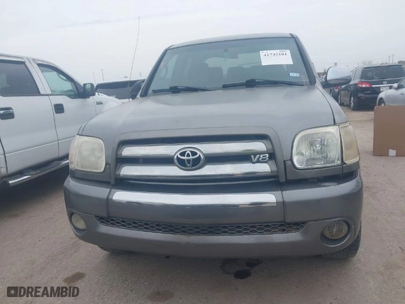 2005 Toyota Tundra SR5 with VIN 5TBET34155S491275, listed as a IAAI auction lot 41742181 with 152,268 mi miles. Bid and sale history available at carsss.com. Image 12.