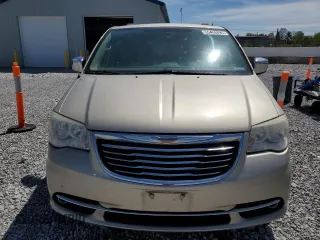 2013 Chrysler Town & Country Touring L with VIN 2C4RC1CG5DR757582, listed as a Copart auction lot 55468895 with 210,855 mi miles and Clean Title. Bid and sale history available at DreamBid. Image 5.