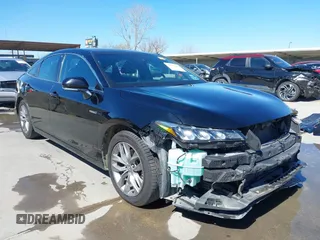 2020 Toyota Avalon Hybrid XLE z VIN 4T1J21FB8LU016002, wystawiony jako IAAI lot #41870610 z przebiegiem 107 406 mil mil oraz . Historia ofert i sprzedaży dostępna na DreamBid. Obrazek 1.