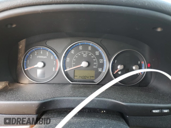 2007 Hyundai Santa Fe SE with VIN 5NMSH13E87H011742, listed as a Copart auction lot 57770685 with 140,047 mi miles and Salvage title. Bid and sale history available at DreamBid. Image 9.