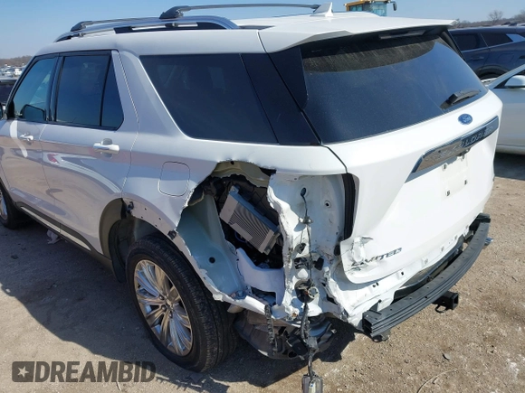 2020 Ford Explorer Limited with VIN 1FM5K8FW9LGB30926, listed as a IAAI auction lot 41582012 with 65,207 mi miles. Bid and sale history available at carsss.com. Image 6.