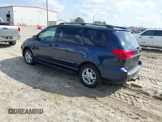 2004 Toyota Sienna XLE z VIN 5TDBA22C84S003370, wystawiony jako IAAI lot #41538603 z przebiegiem 208 543 mil mil oraz . Historia ofert i sprzedaży dostępna na DreamBid. Obrazek 3.