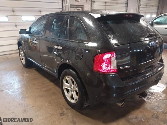 2011 Ford Edge SEL with VIN 2FMDK3JC1BBB02197, listed as a IAAI auction lot 41385637 with 253,602 mi miles. Bid and sale history available at carsss.com. Image 3.