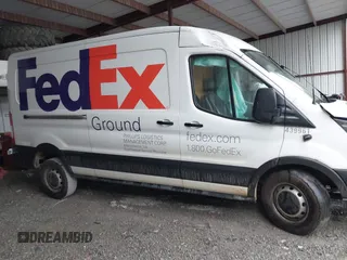 2020 Ford Transit Cargo z VIN 1FTBR1C83LKB20325, wystawiony jako IAAI lot #42316284 z przebiegiem 248 734 mil mil oraz . Historia ofert i sprzedaży dostępna na DreamBid. Obrazek 13.