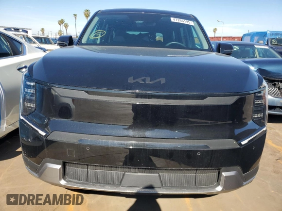 2024 Kia EV9 Light Long Range with VIN KNDAB5S16R6030468, listed as a Copart auction lot 47266195 with 4,675 mi miles and Salvage Title. Bid and sale history available at carsss.com. Image 5.