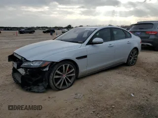 2016 Jaguar XF S with VIN SAJBG4BV1GCY04869, listed as a Copart auction lot 87079524 with 68,992 mi miles and Salvage Title. Bid and sale history available at carsss.com. Image 1.