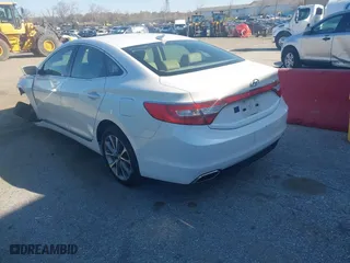 2017 Hyundai Azera with VIN KMHFG4JG7HA590918, listed as a IAAI auction lot 41990813 with 128,088 mi miles. Bid and sale history available at carsss.com. Image 3.