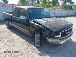 2002 GMC Sierra 1500 SLE z VIN 2GTEC19V921416329, wystawiony jako IAAI lot #42232015 z przebiegiem 235 547 mil mil oraz . Historia ofert i sprzedaży dostępna na DreamBid. Obrazek 1.