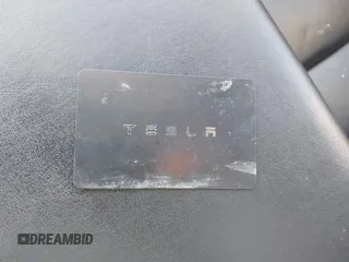 2019 Tesla Model 3 Mid Range z VIN 5YJ3E1EA8KF464681, wystawiony jako IAAI lot #42072104 z przebiegiem 83 451 mil mil oraz . Historia ofert i sprzedaży dostępna na DreamBid. Obrazek 11.