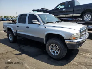 2004 Dodge Dakota SLT with VIN 1D7HG48N54S632126, listed as a Copart auction lot 64717544 with 187,896 mi miles and Clean Title. Bid and sale history available at carsss.com. Image 4.