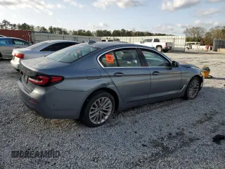 2021 BMW 5 Series 530i z VIN WBA53BH08MCF44747, wystawiony jako Copart lot #49928735 z przebiegiem Nie podano mil oraz Czysty tytuł • Clean title. Historia ofert i sprzedaży dostępna na DreamBid. Obrazek 3.