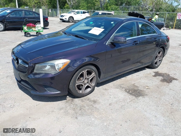 2014 Mercedes-Benz CLA-Class CLA 250 with VIN WDDSJ4EB4EN065876, listed as a IAAI auction lot 42029714 with 172,898 mi miles. Bid and sale history available at carsss.com. Image 17.