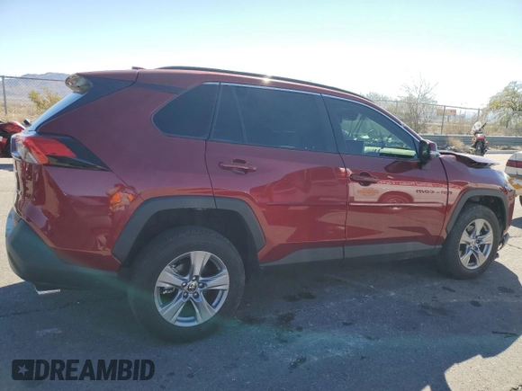 2022 Toyota RAV4 XLE with VIN JTMW1RFV0ND095383, listed as a Copart auction lot 77635504 with 30,886 mi miles and Salvage Title. Bid and sale history available at carsss.com. Image 3.