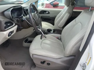 2020 Chrysler Pacifica Touring L with VIN 2C4RC1BGXLR128514, listed as a Copart auction lot 57333635 with 71,109 mi miles and Salvage title. Bid and sale history available at DreamBid. Image 7.