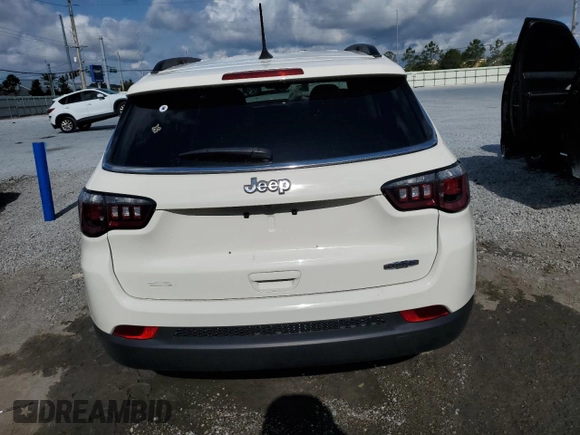 2019 Jeep Compass Altitude with VIN 3C4NJCBB7KT676938, listed as a Copart auction lot 55511795 with 17,676 mi miles and Non repairable. Bid and sale history available at DreamBid. Image 6.