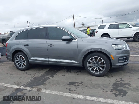 2017 Audi Q7 Premium Plus with VIN WA1LAAF71HD054278, listed as a IAAI auction lot 41391066 with 100,201 mi miles. Bid and sale history available at carsss.com. Image 13.