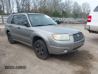 2006 Subaru Forester 2.5 X with VIN JF1SG63696H723272, listed as a IAAI auction lot 41908094 with 220,640 mi miles. Bid and sale history available at carsss.com. Image 1.