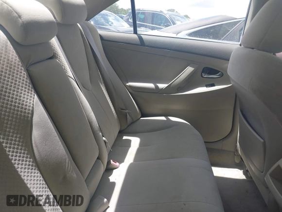 2009 Toyota Camry z VIN 4T1BE46K99U862998, wystawiony jako IAAI lot #42254132 z przebiegiem 180 000 mil mil oraz . Historia ofert i sprzedaży dostępna na DreamBid. Obrazek 8.