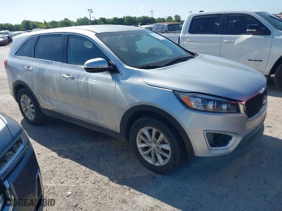 2016 Kia Sorento LX with VIN 5XYPG4A34GG167654, listed as a IAAI auction lot 41972462 with 141,993 mi miles. Bid and sale history available at carsss.com. Image 1.