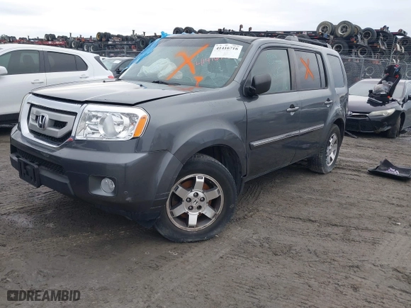 2010 Honda Pilot Touring with VIN 5FNYF4H8XAB015000, listed as a IAAI auction lot 41416718 with 1 mi miles. Bid and sale history available at carsss.com. Image 17.