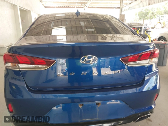 2018 Hyundai Sonata SEL with VIN 5NPE34AF2JH643218, listed as a IAAI auction lot 42139668 with 183,371 mi miles and . Bid and sale history available at carsss.com. Image 16.