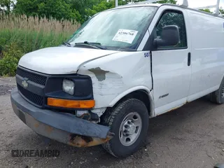 2006 Chevrolet City Express Cargo z VIN 1GCHG35V861259178, wystawiony jako IAAI lot #42306768 z przebiegiem 145 903 mil mil oraz . Historia ofert i sprzedaży dostępna na DreamBid. Obrazek 6.