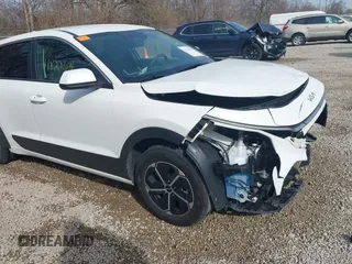 2024 Kia Niro LX with VIN KNDCP3LE6R5164953, listed as a IAAI auction lot 41822646 with 80,837 mi miles. Bid and sale history available at carsss.com. Image 18.