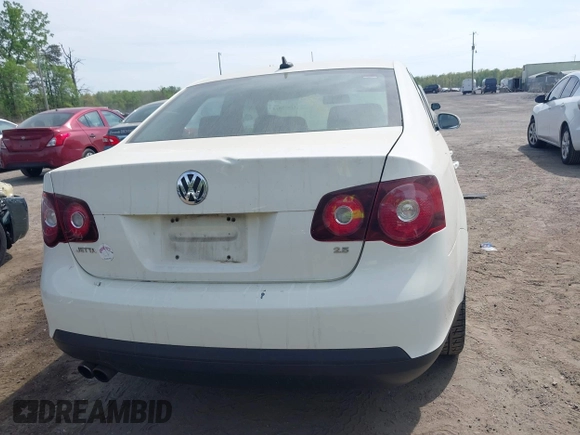 2008 Volkswagen Jetta SE with VIN 3VWRZ71KX8M173889, listed as a IAAI auction lot 42062818 with Not provided miles and . Bid and sale history available at DreamBid. Image 15.