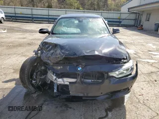 2013 BMW 3 Series 328i xDrive z VIN WBA3B5C53DF595373, wystawiony jako Copart lot #54227095 z przebiegiem 92 311 mil mil oraz Szkoda całkowita • Salvage title. Historia ofert i sprzedaży dostępna na DreamBid. Obrazek 5.