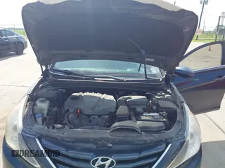 2013 Hyundai Sonata GLS z VIN 5NPEB4ACXDH505875, wystawiony jako IAAI lot #42409704 z przebiegiem 138 361 mil mil oraz . Historia ofert i sprzedaży dostępna na DreamBid. Obrazek 10.
