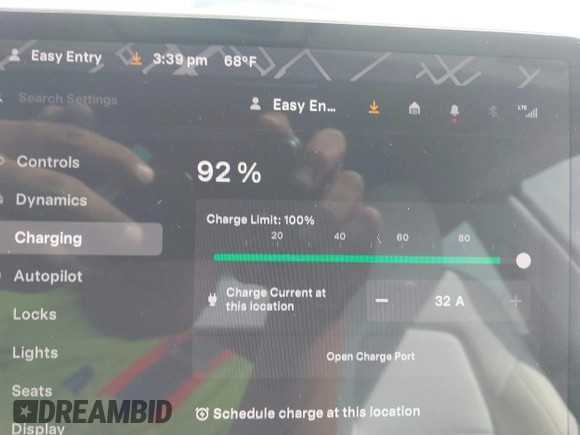 2023 Tesla Model 3 z VIN 5YJ3E1EA5PF700307, wystawiony jako IAAI lot #42034319 z przebiegiem 32 945 mil mil oraz . Historia ofert i sprzedaży dostępna na DreamBid. Obrazek 18.